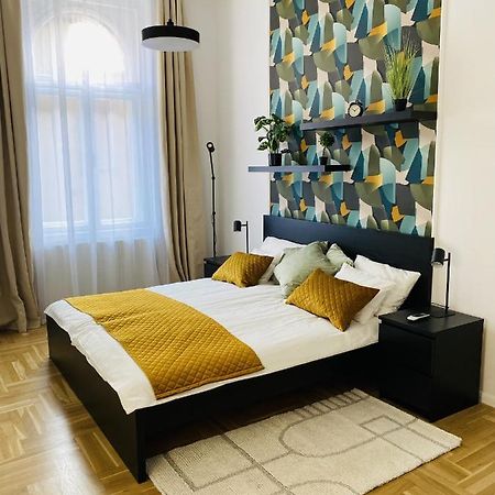 Birdie 3-Bdr Apartment Budapest Luaran gambar