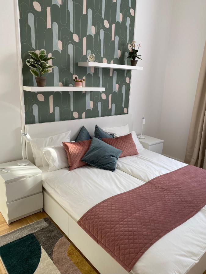 Birdie 3-Bdr Apartment Budapest Luaran gambar