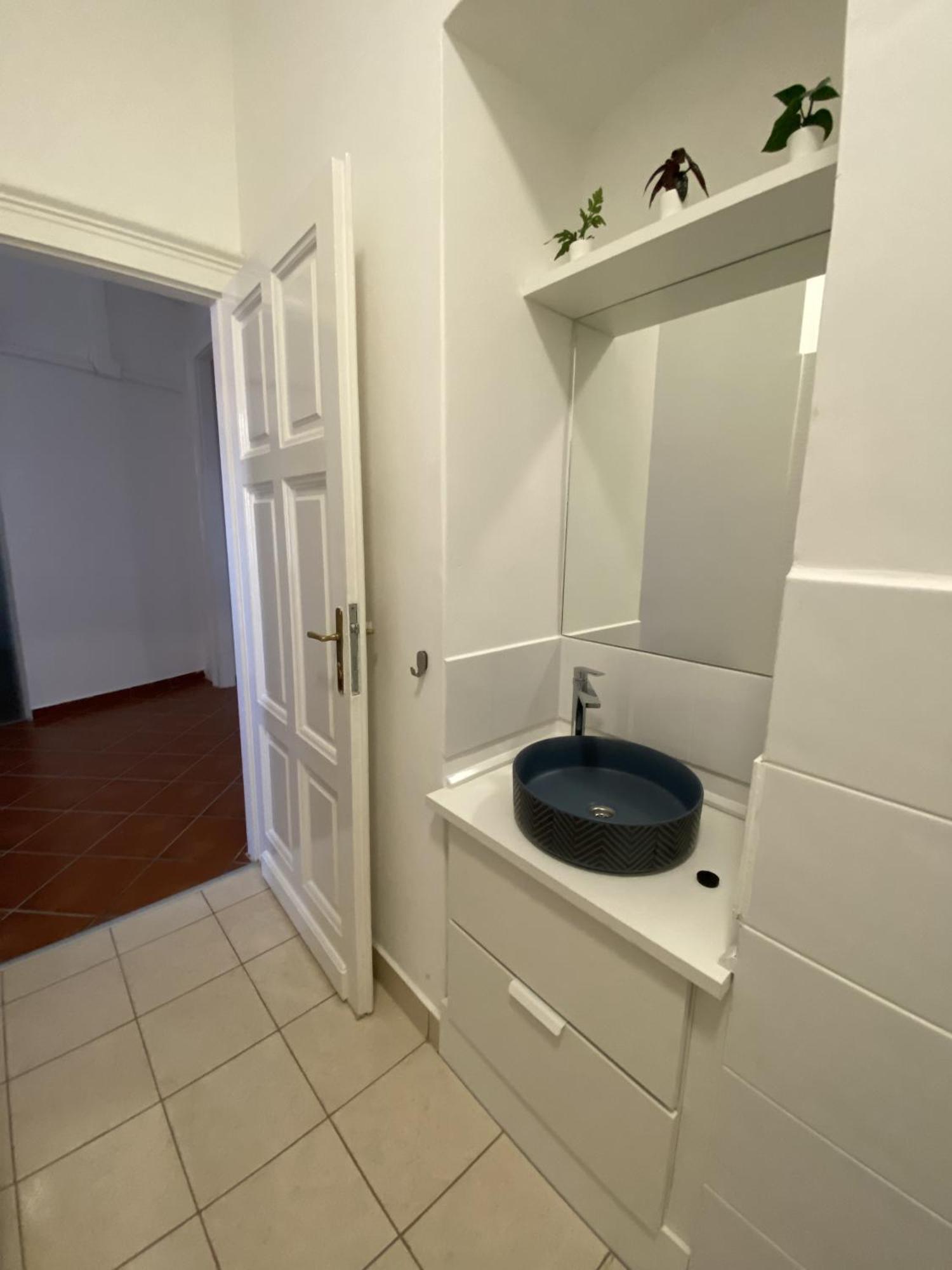 Birdie 3-Bdr Apartment Budapest Luaran gambar