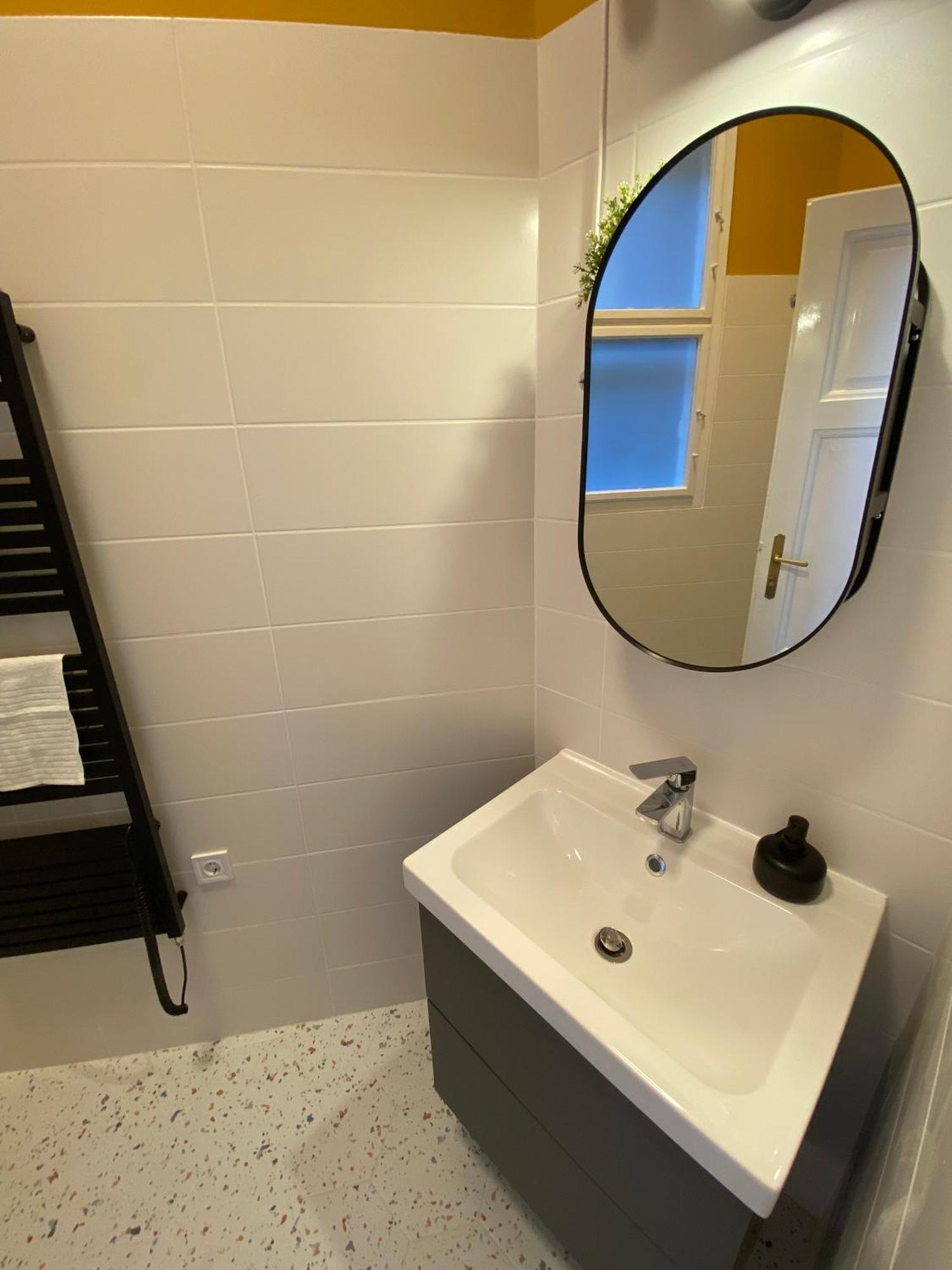Birdie 3-Bdr Apartment Budapest Luaran gambar
