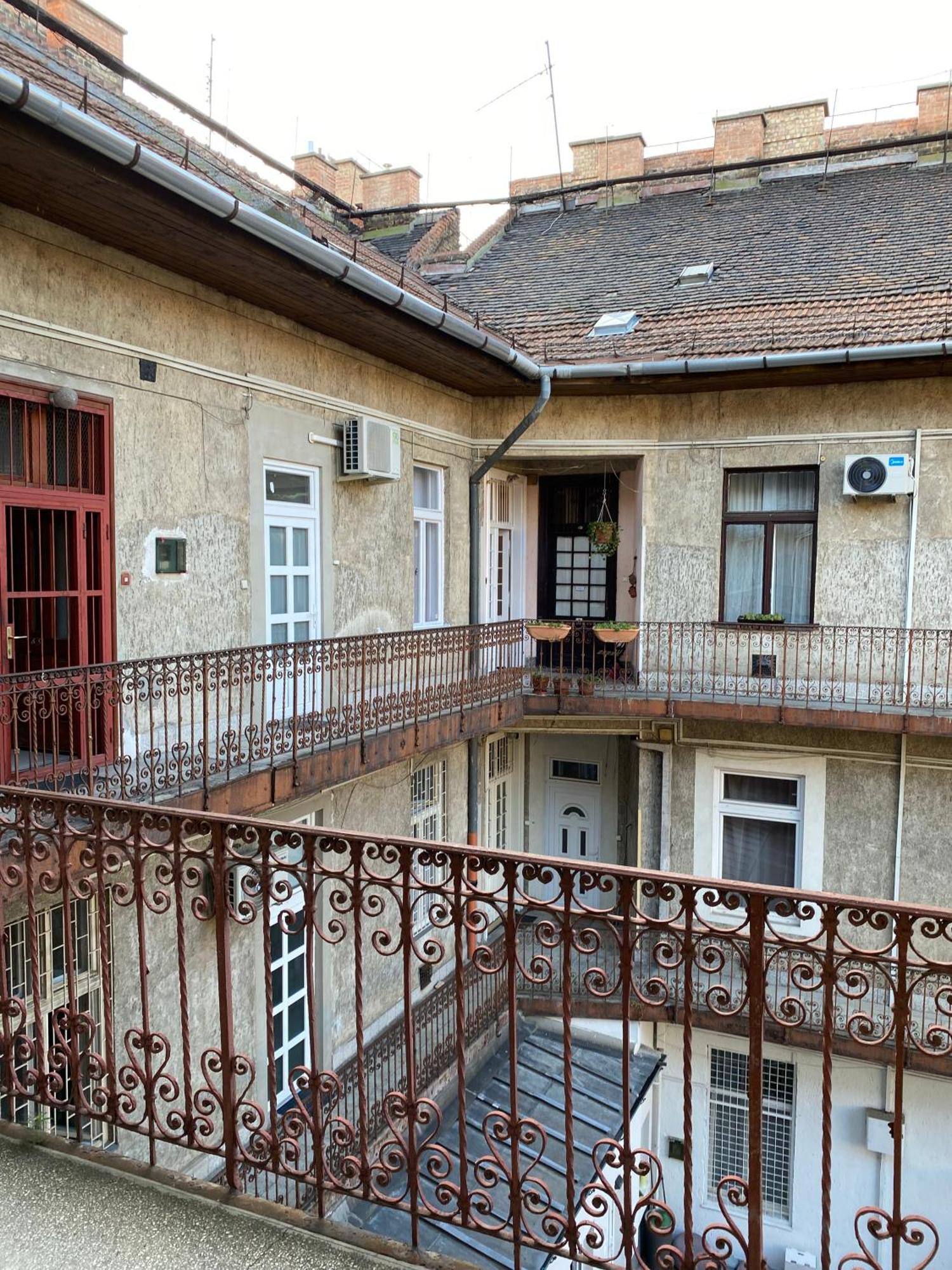 Birdie 3-Bdr Apartment Budapest Luaran gambar